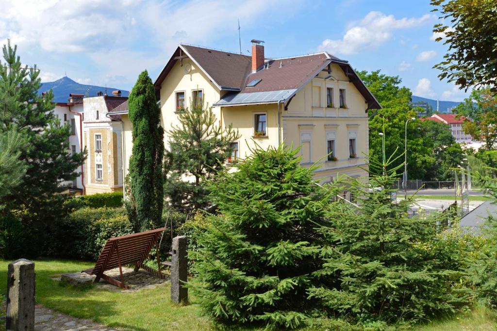 Penzion Jasmin Либерц Экстерьер фото